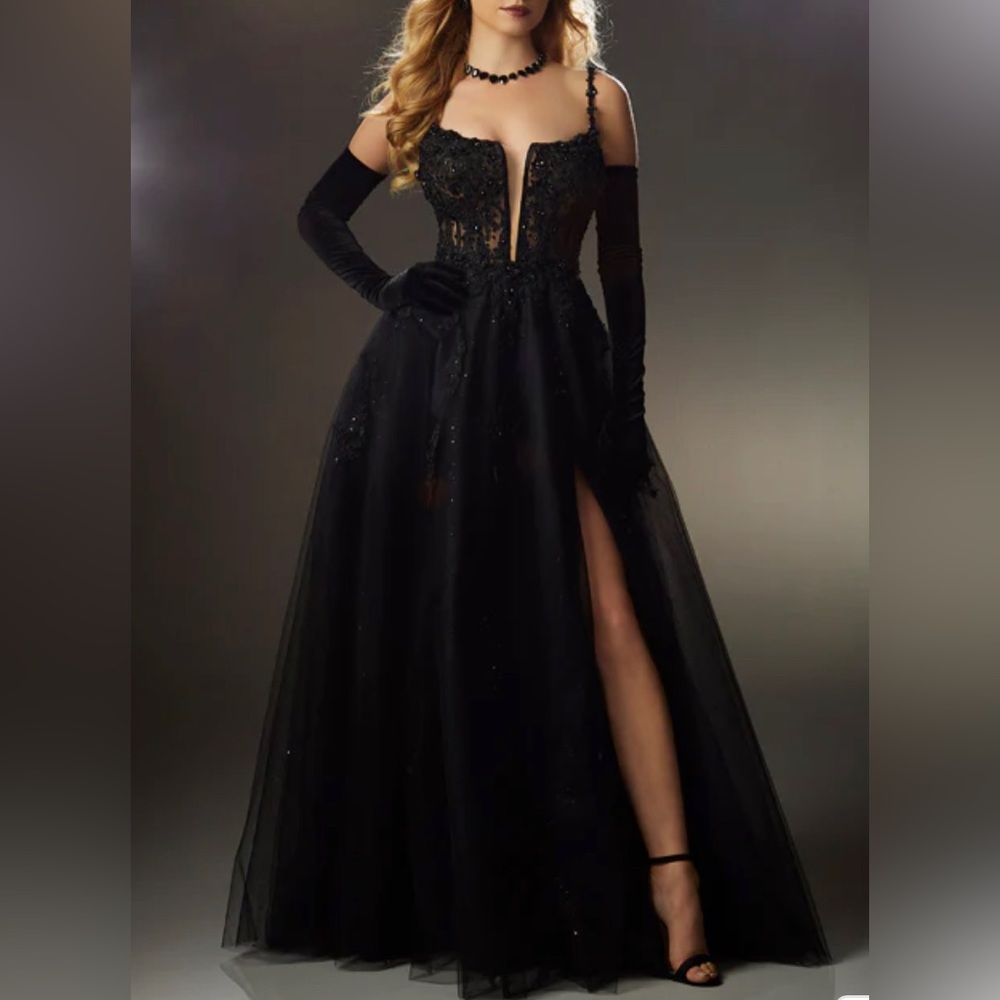 Mori Lee Prom 2023 black dress, size 10 - new with tags, never worn